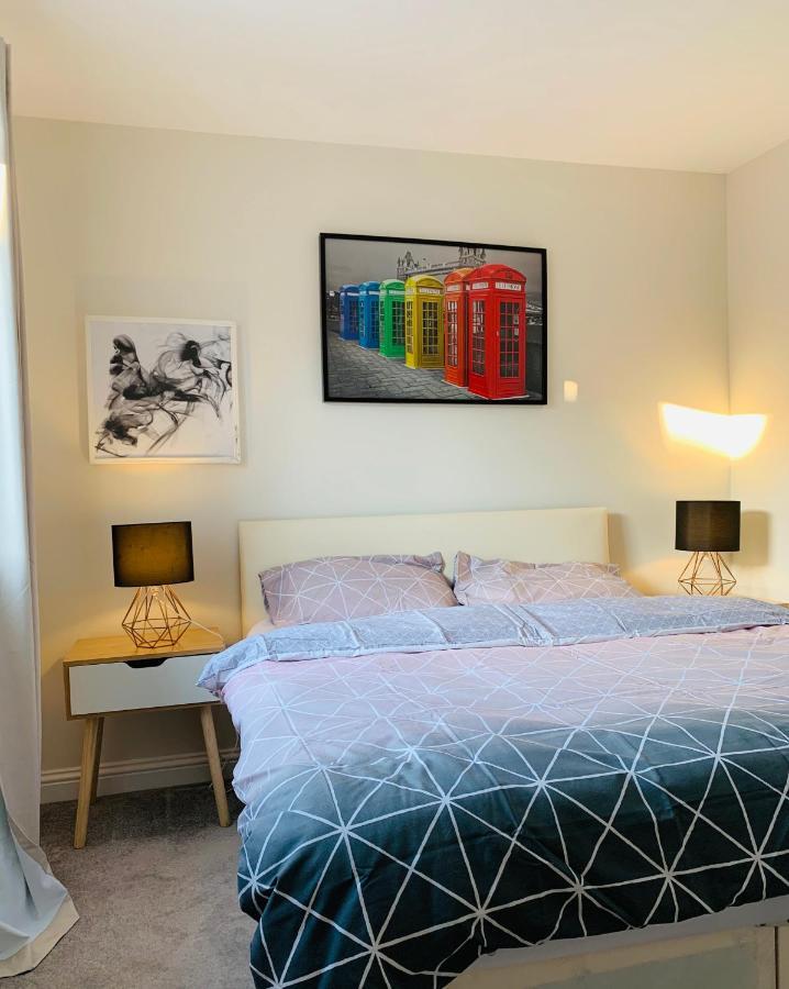 Alpha, Private Double Room, City Centre, Free Parking, Sittingbourne, Kent Exterior foto